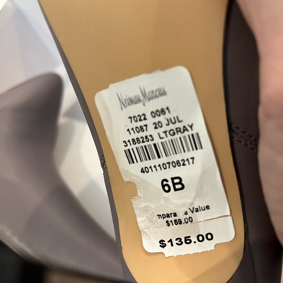 Bran New with Box Neiman Marcus Palazzi Lt Grey Ankle Boot size 6 Gorgeous! - Picture 9 of 10